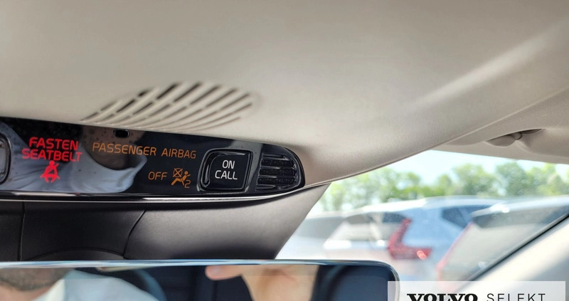 Volvo V60 Cross Country cena 179900 przebieg: 38000, rok produkcji 2021 z Szczekociny małe 497